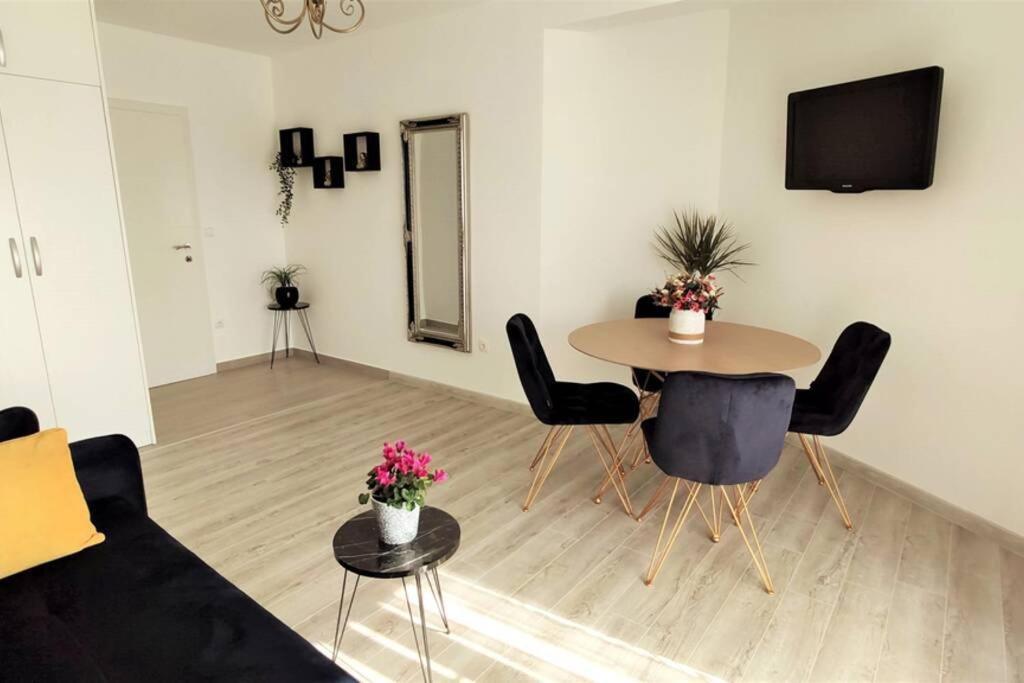 Apartment Pape Krvavica Εξωτερικό φωτογραφία